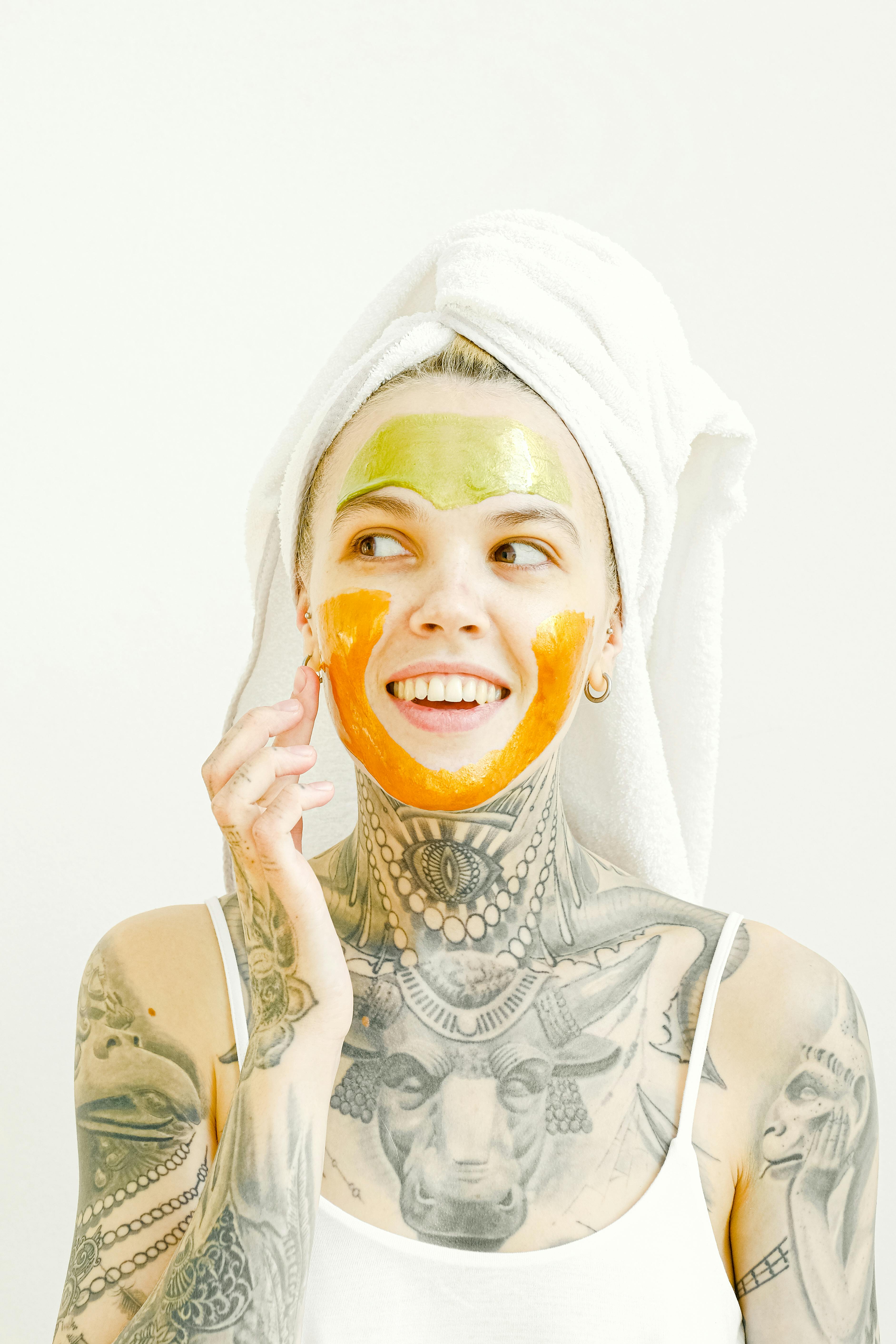 推荐海报图：轻量风格与影视氛围